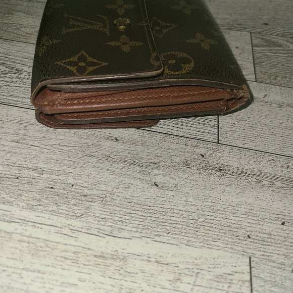 Authentic Louis Vuitton Wallet Coin Purse Brown Tan Leather - Picture 11 of 15